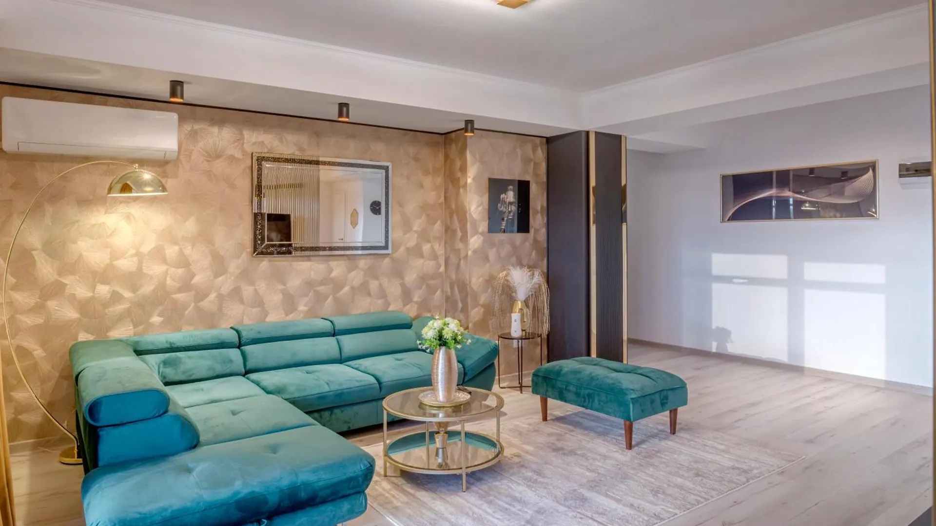 Moon Accommodation Bucharest Apartment